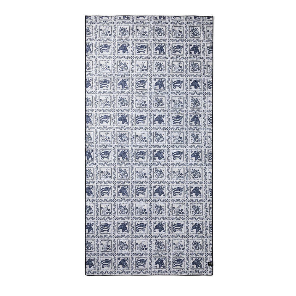 Reyn Spooner LAHAINA SAILOR BEACH TOWEL in WHITE