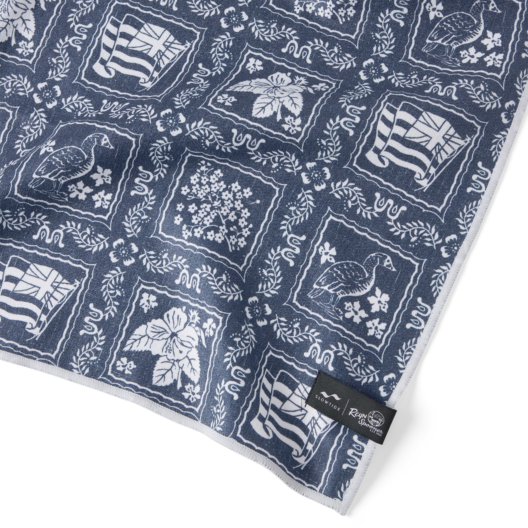 Reyn Spooner SLOWTIDE LAHAINA SAILOR TOWEL in NAVY