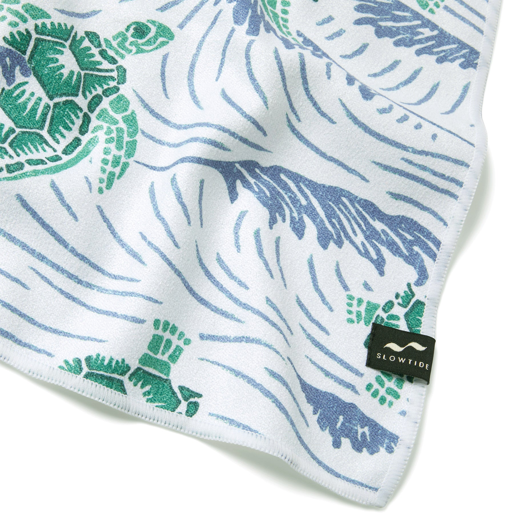 Reyn Spooner SLOWTIDE HONU 'AUKAI TOWEL in WHITE