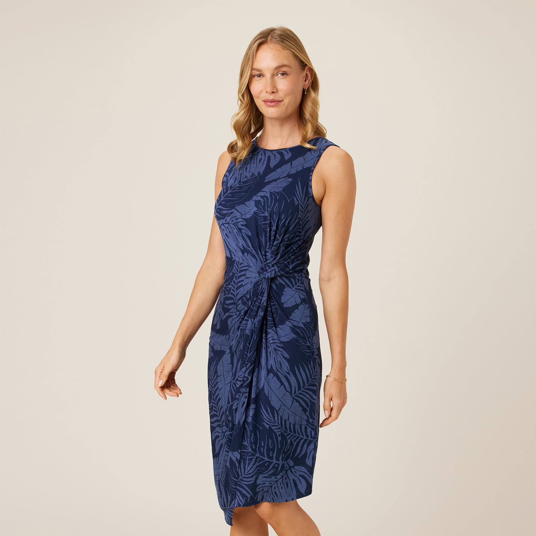 Reyn Spooner ANUENUE FALLS GIANNA DRESS in DRESS BLUES