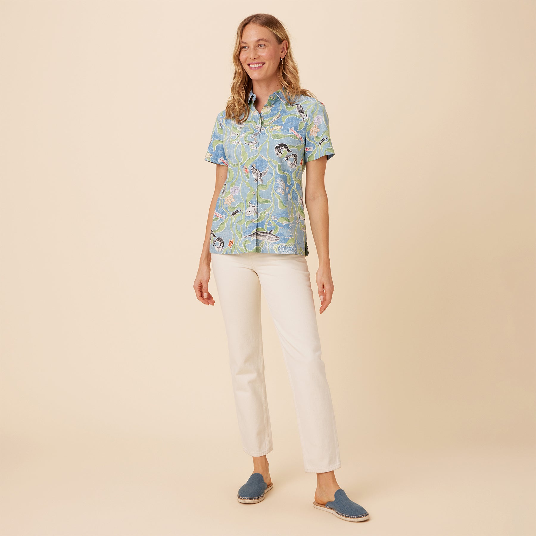 Reyn Spooner MONTEREY BAY ABBY TOP in FADED DENIM