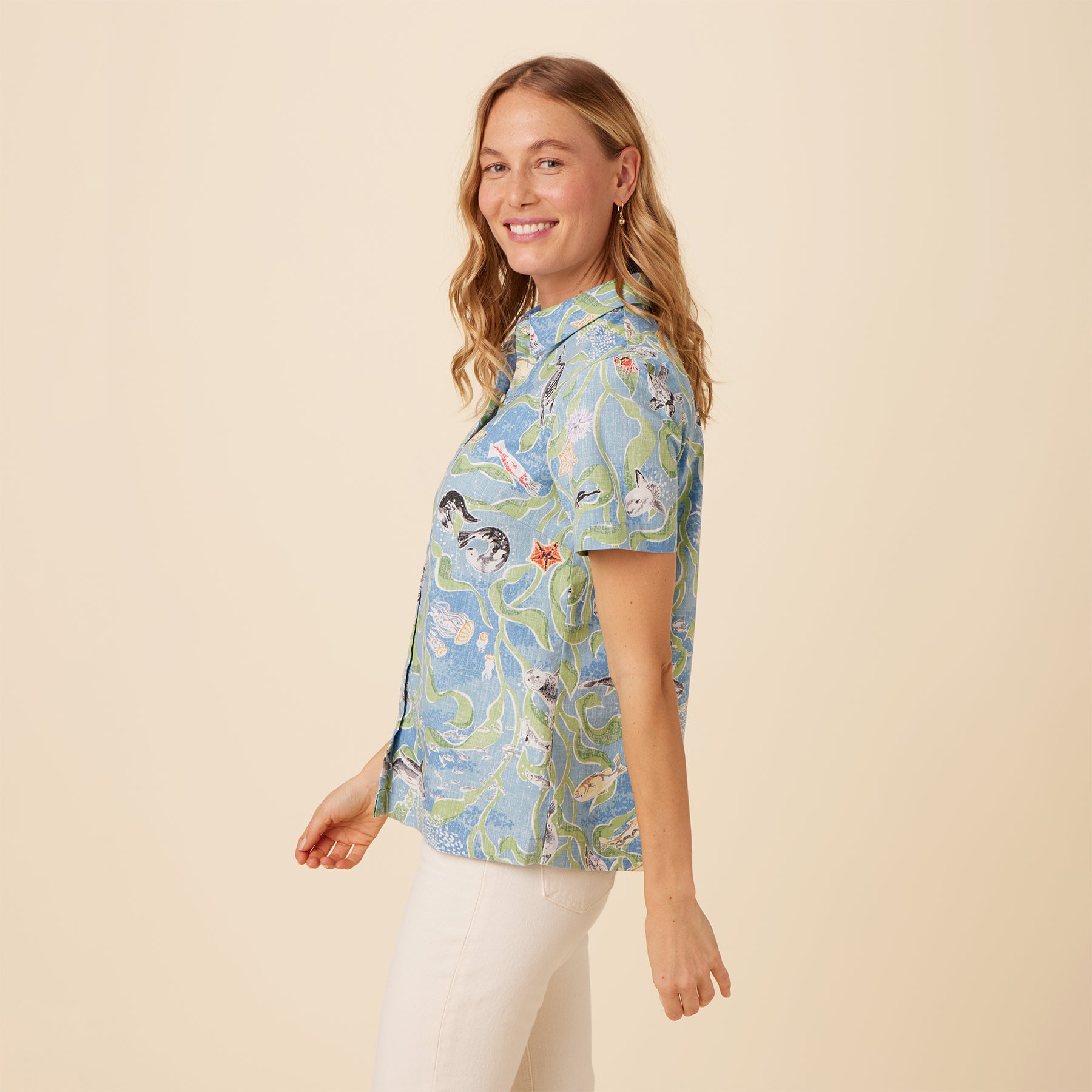 Reyn Spooner MONTEREY BAY ABBY TOP in FADED DENIM